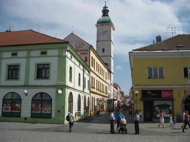 Centrum Uherského Hradiště 100 m od bytu [18/29]